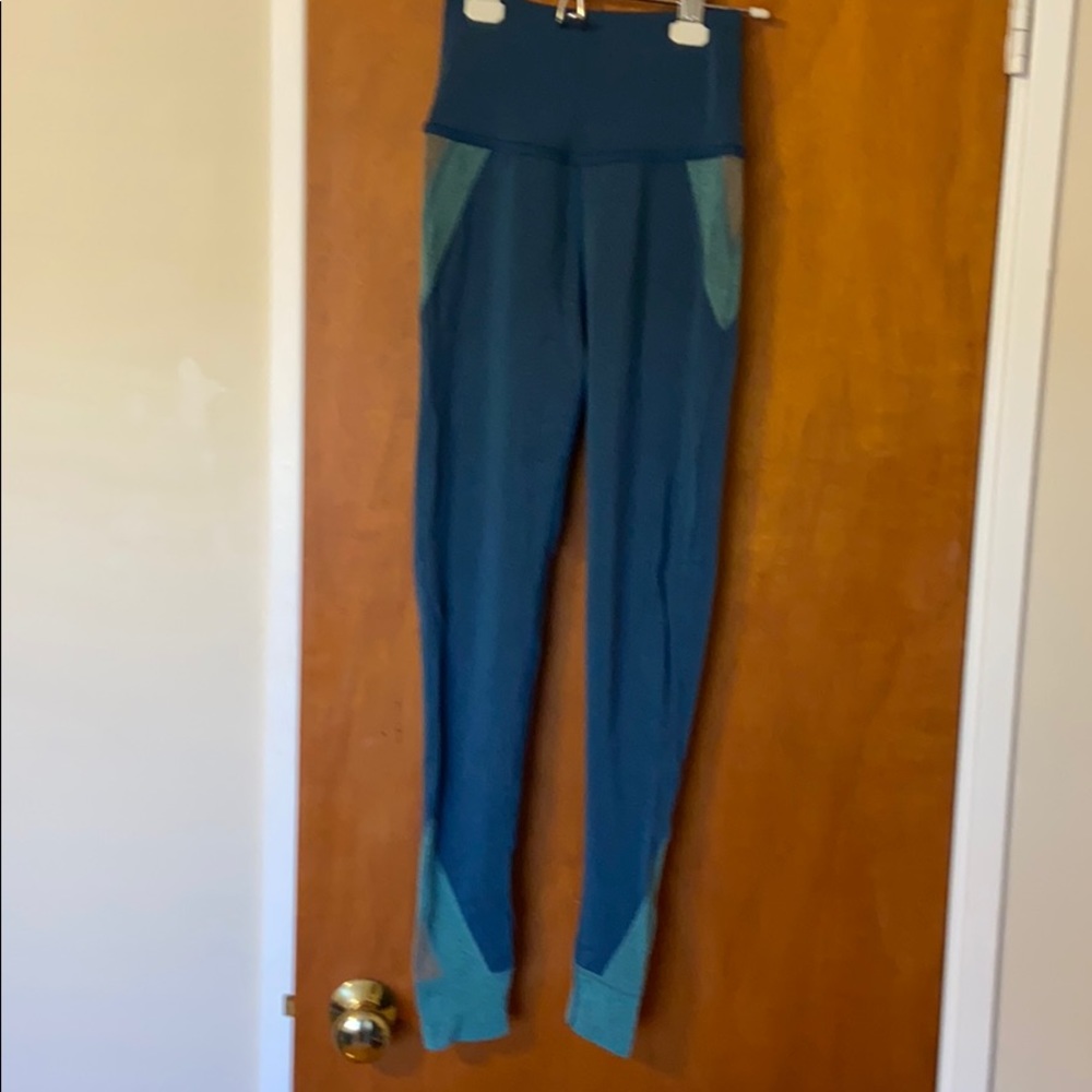 Beyond Yoga tights